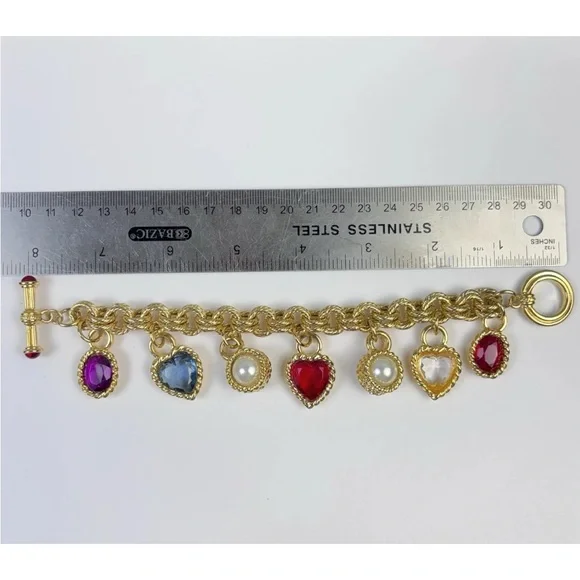 Vintage 80s Givenchy Lucite Charm Bracelet Chunky Heart Goldtone Runway SZ 6-3/4 - Picture 4 of 16